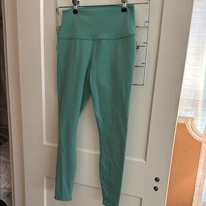 Green Alo 7/8 Highwaist Airlift Leggings